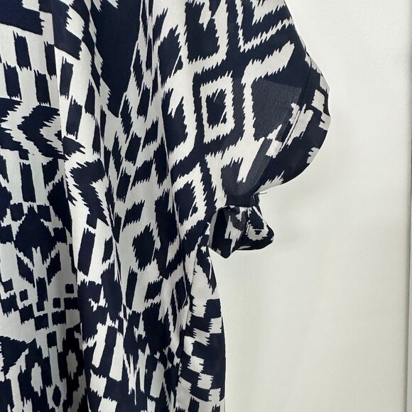 Tutu & Lilli Navy Geometric Print Blouse Lightweight Kimono Top - Picture 2 of 7